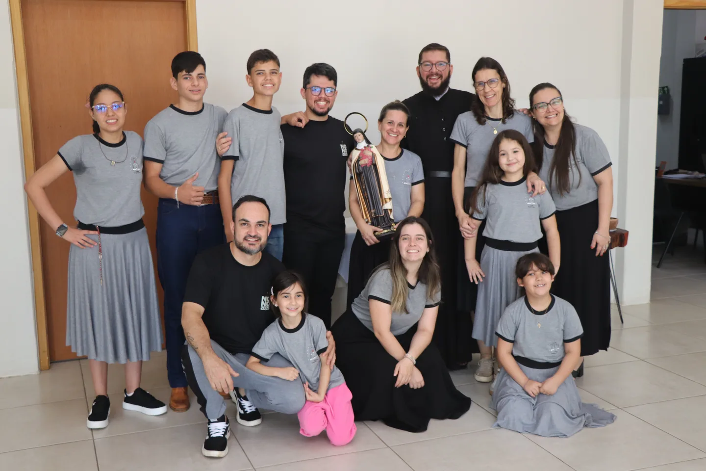 Colégio Pequena Via, inspirado em Santa Teresinha